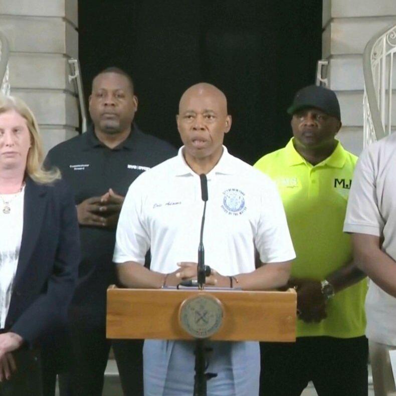 2 gunmen among 3 killed in New York City bar shooting, police say; 2 other shooters still at large